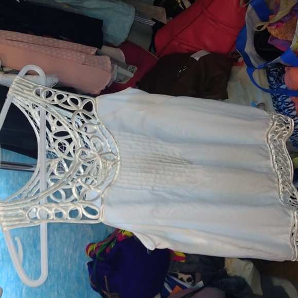 Trinity women's white sleeveless top sz small New - Picture 3 of 17